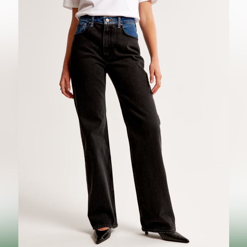 Abercrombie & Fitch High Rise 90’s Relaxed Jeans - Black with Medium Waistband